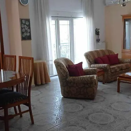 Apartment Lectras House *